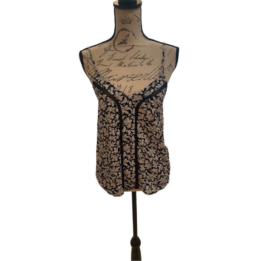 Treasure and Bond Women's XS Black & White Floral Camisole Tank Top NWT